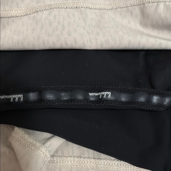 Lululemon Black and Cream Women's Skirt - Picture 3 of 4